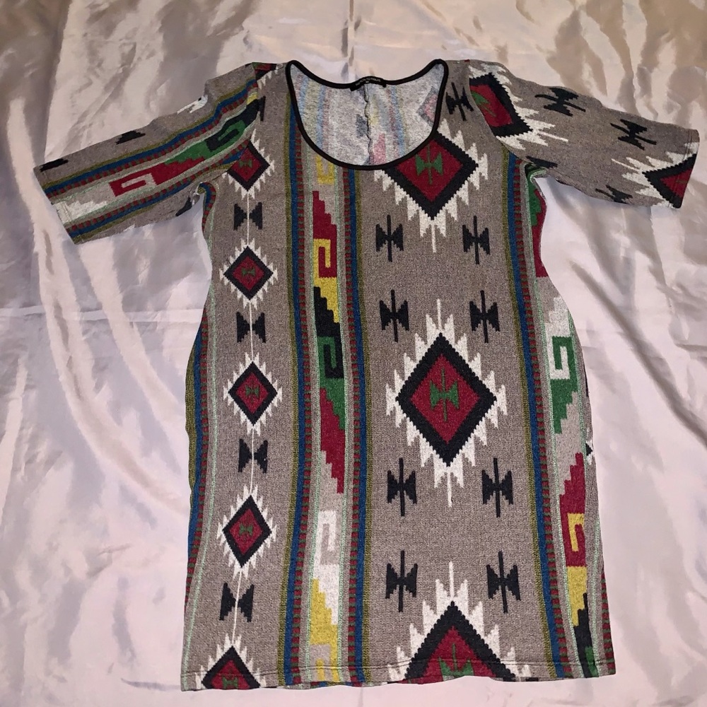 Sweater Dress Tribal (Plus Size) - Picture 1 of 7